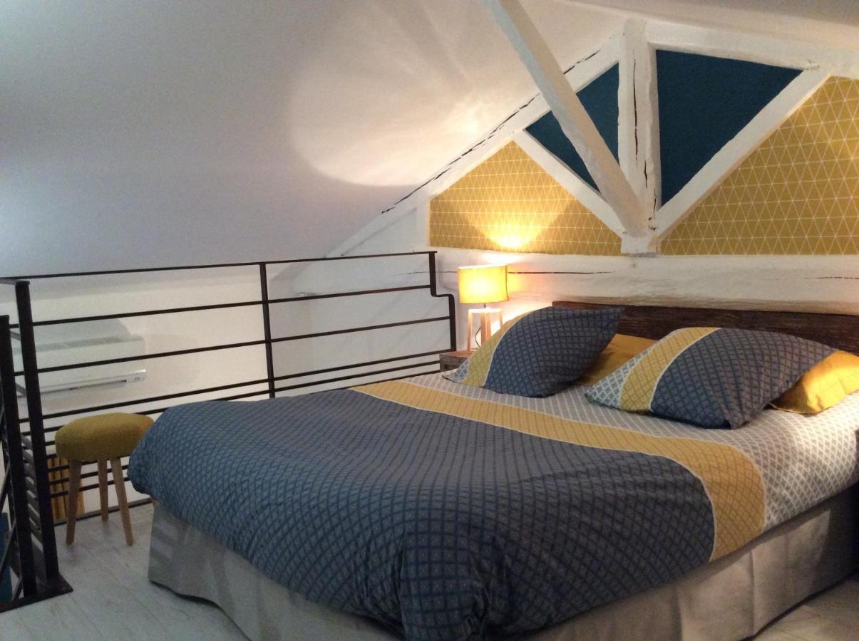Bed and Breakfast La Fompatoise Vérines Esterno foto