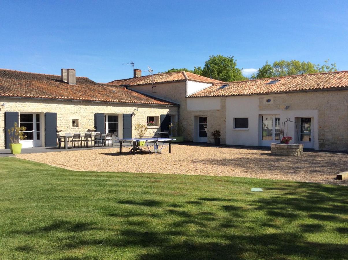 Bed and Breakfast La Fompatoise Vérines Esterno foto